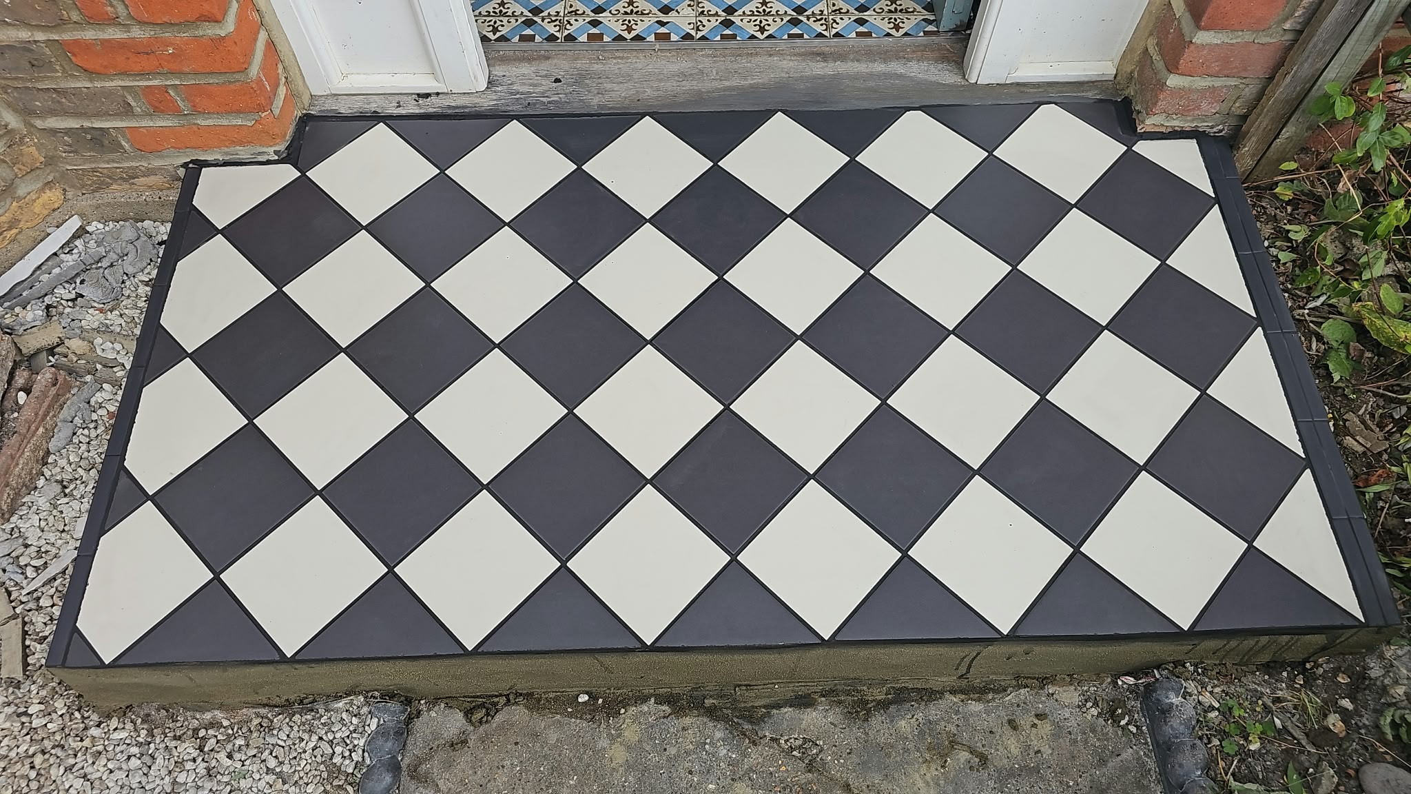 Tiled pathway